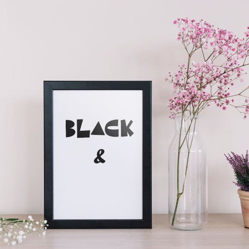 Black Yazılı Çerçeveli Poster